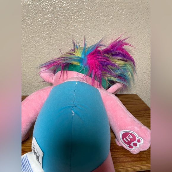 DreamWorks Trolls World Tour Build A Bear 18” - Picture 5 of 5